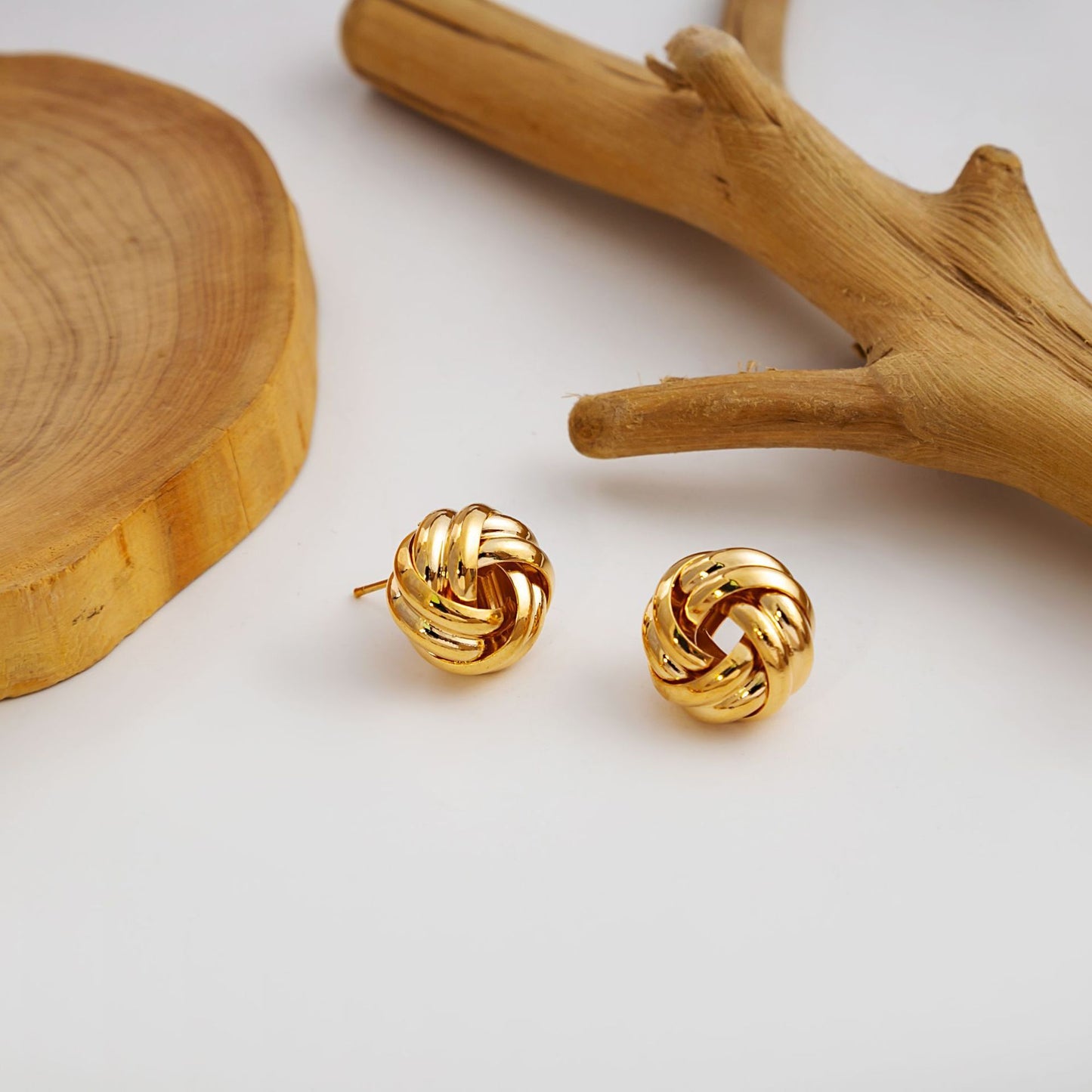 "GleamCore – Glazed Geometry Stud Set"