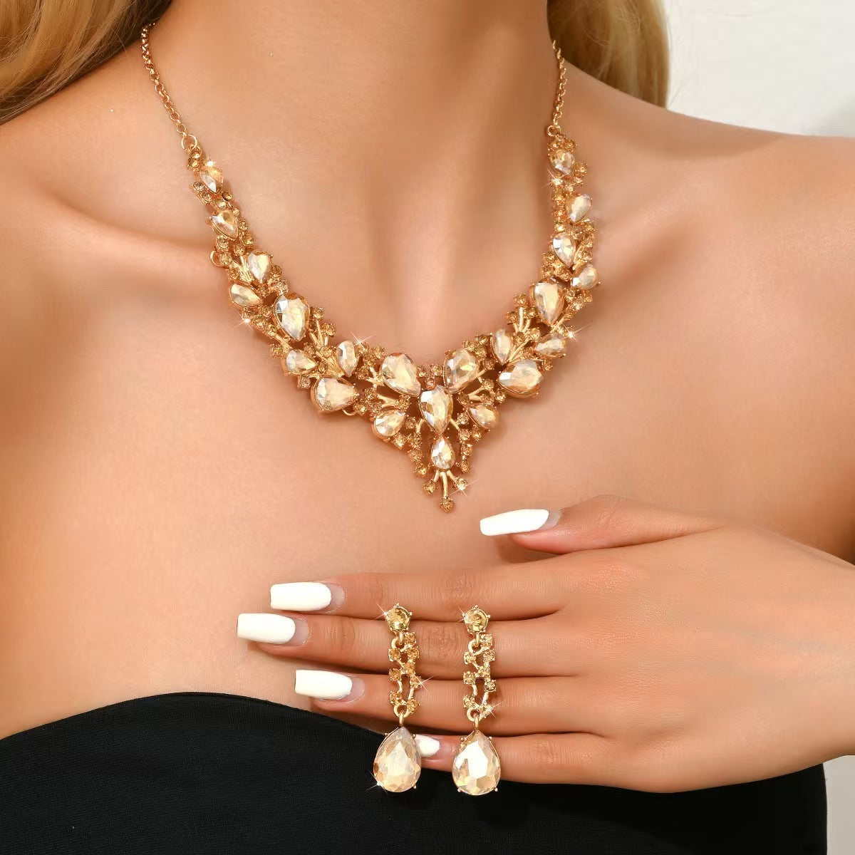 "Heart Drops – Polka Dot Charm Set"
